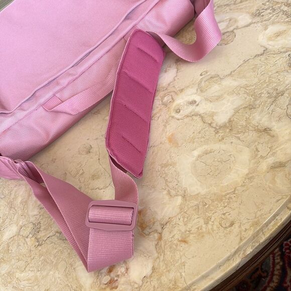 NWOT Belkin Extra Large Laptop Work Messenger Bag - Picture 16 of 16